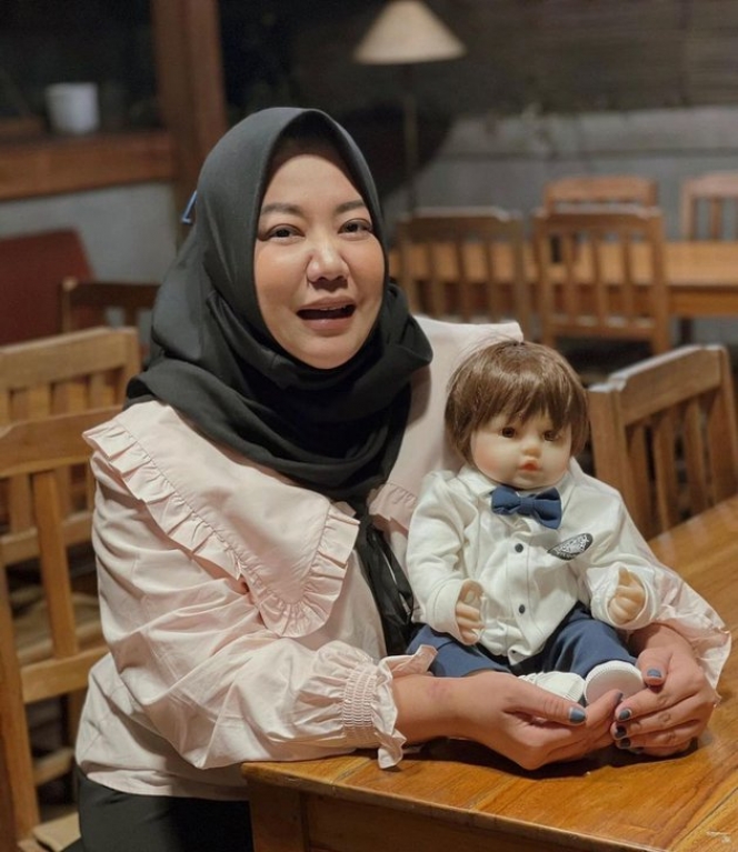Mulai dari yang Menggemaskan sampai Menakutkan, Ini Deretan Boneka Arwah yang Diasuh oleh Selebriti Indonesia