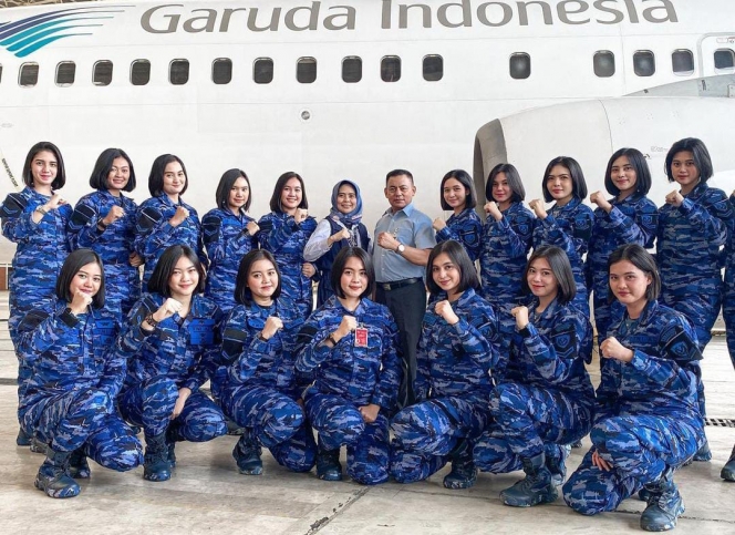 Potret Anggota TNI AU Cantik yang Jadi Pramugari Kepresidenan, Pesonanya Bikin Klepek-Klepek!