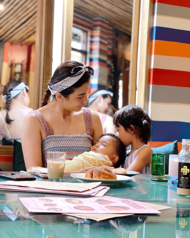 7 Kebersamaan Nastusha dan Dante Anak Chelsea Olivia di Bali, Masih Kecil tapi Udah Sibling Goals!