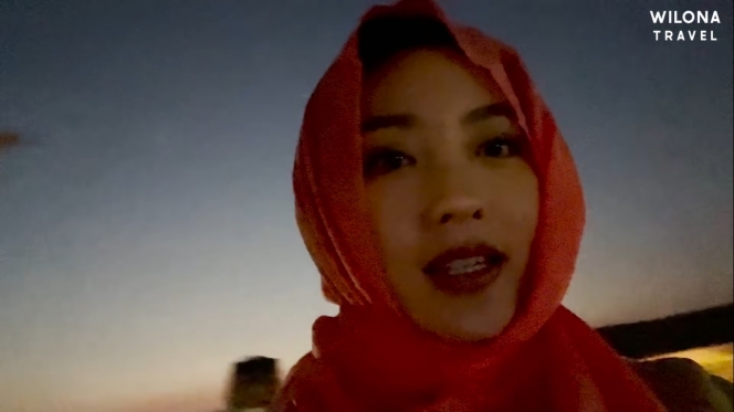 7 Potret Natasha Wilona Berkerudung saat Liburan ke Dubai, Auranya Beda Banget