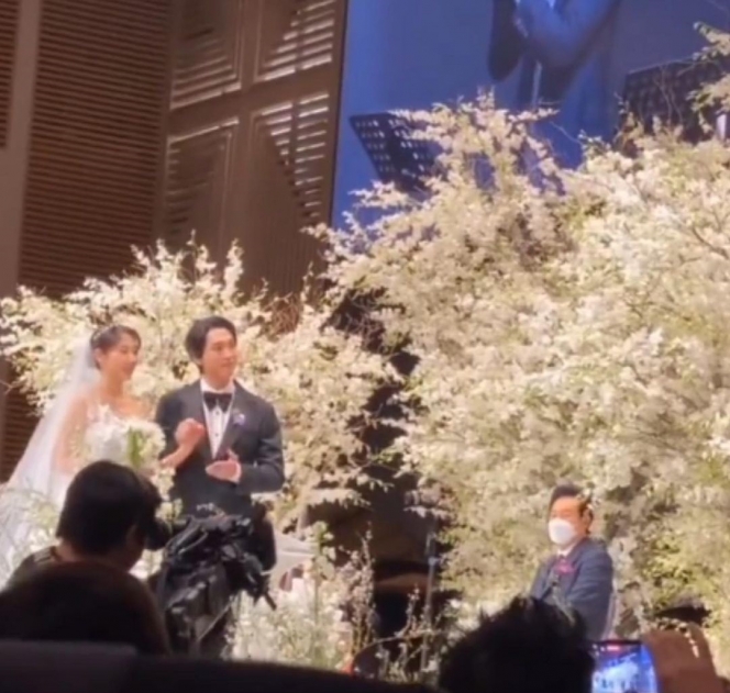 Potret Pernikahan Park Shin Hye dan Choi Tae Joon yang Dihadiri Banyak Artis, Lee Min Ho Ikut Hadir!