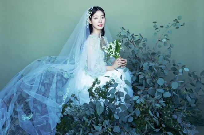 Cantik Berbalut Hanbok, Ini Postingan Terbaru Park Shin Hye Usai Menikah dengan Choi Tae Joon