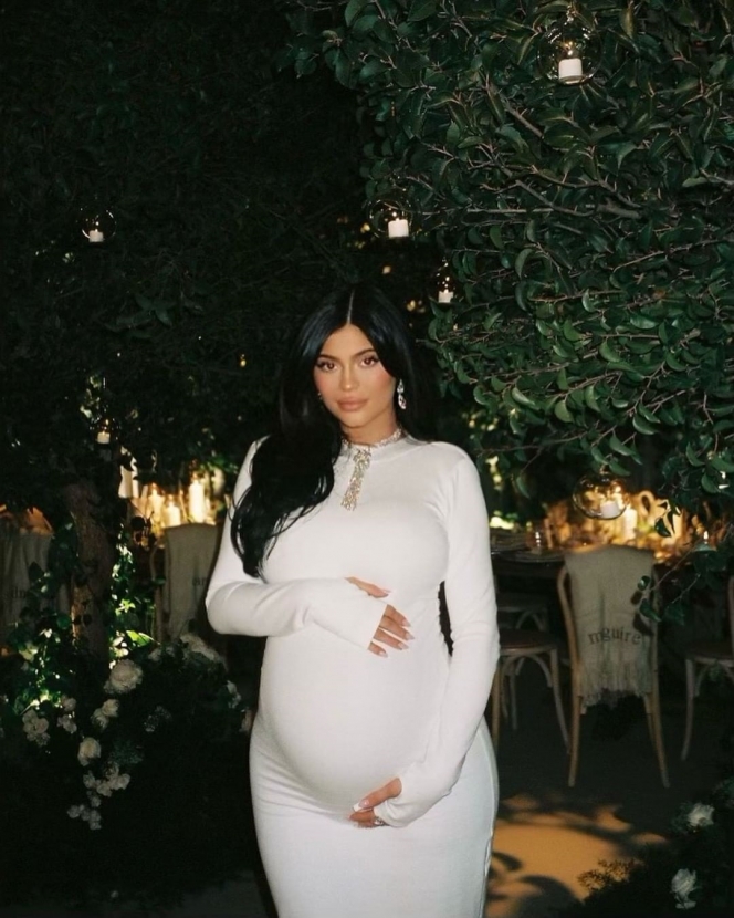 Kylie Jenner Lahirkan Anak Kedua di Tanggal Cantik, Pesonanya saat Hamil Jadi Perbincangan