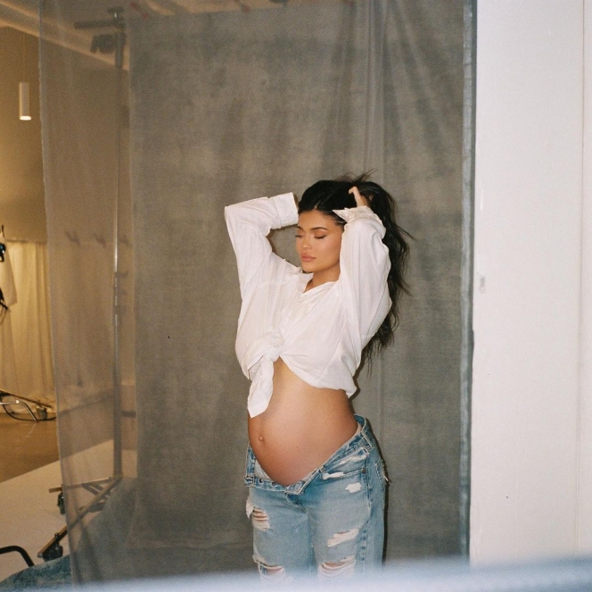 Kylie Jenner Lahirkan Anak Kedua di Tanggal Cantik, Pesonanya saat Hamil Jadi Perbincangan