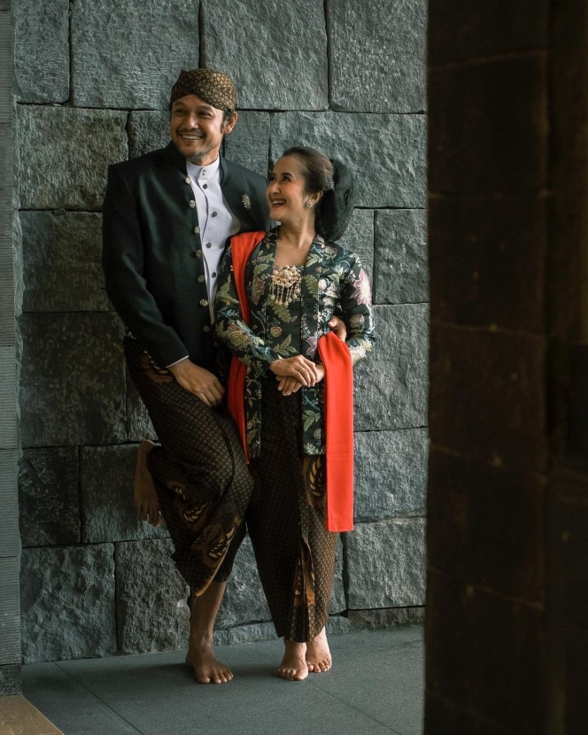 Bak Prewedding, Ini Potret Dwi Sasono dan Widi Mulia Lakukan Pemotretan dengan Baju Adat Jawa