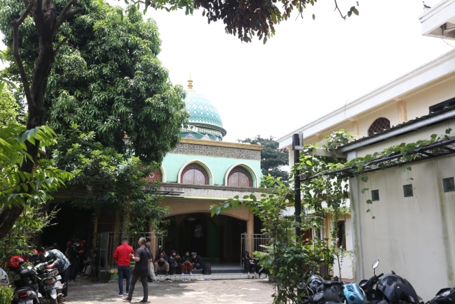 Deretan Potret Masjid Al-Hayyu Hasil Wakaf Dorce Gamalama yang Jadi Tempat Beliau Disalatkan