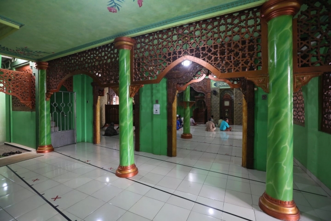 Deretan Potret Masjid Al-Hayyu Hasil Wakaf Dorce Gamalama yang Jadi Tempat Beliau Disalatkan