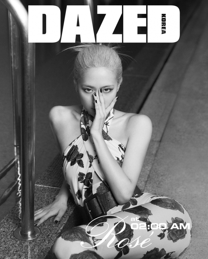 Pemotretan Terbaru Rose BLACKPINK untuk Majalah Dazed, Pinggang Super Rampingnya Curi Perhatian
