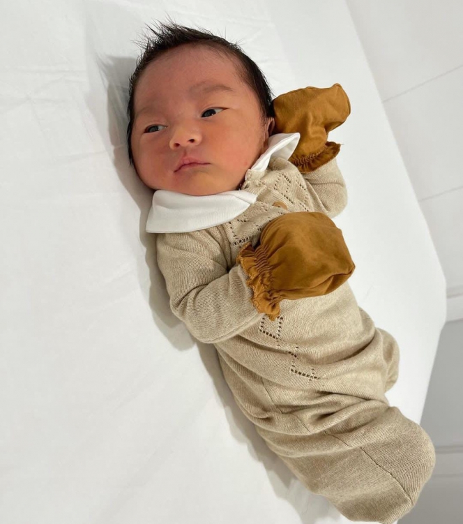 Ini Potret Baby J Anak Pertama Marcella Daryanani yang Ganteng Banget, Bikin Gemes!
