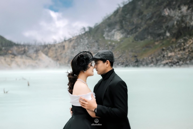 10 Pose Prewedding Pesinetron Masayu Clara dan Qausar Harta dengan Tema Korean Style