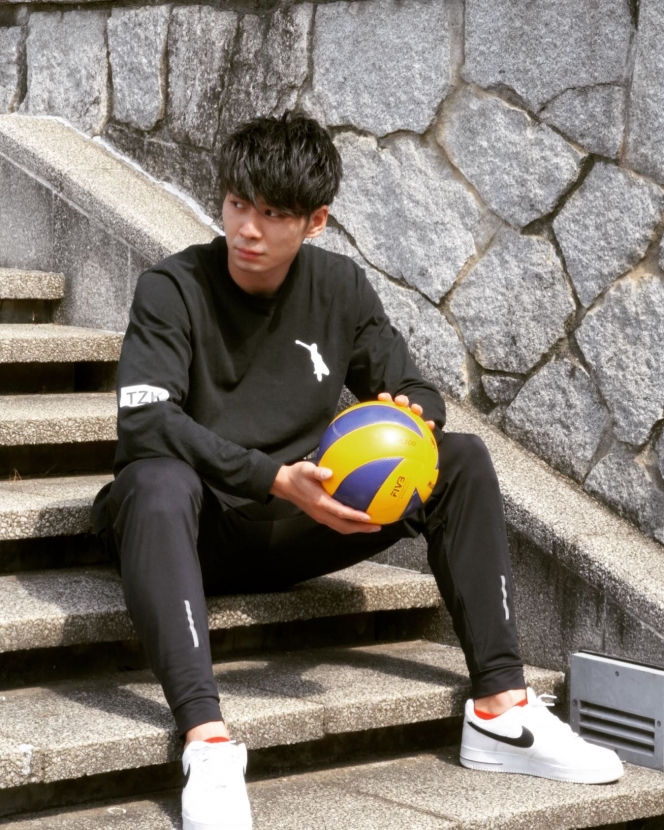 10 Potret Tozaki Takahiro, Atlet Voli Asal Jepang yang Paras Tampannya Bikin Meleleh Kaum Hawa