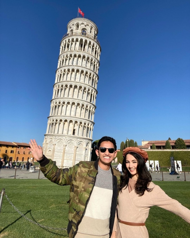 10 Momen Belva Devara dan Sabrina Honeymoon di Italia, Netizen: Outfit Selalu Matching sama Spot Fotonya