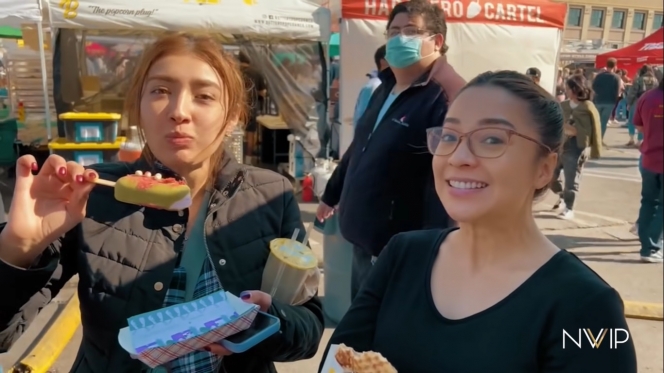 10 Momen Nikita Willy Berburu Kuliner di Amerika, Outfit Sederhananya Curi Perhatian