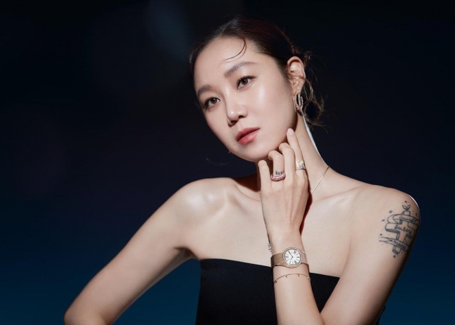10 Pesona Gong Hyo Jin, Aktris Korea yang Dapat Buket Bunga di Pernikahan Hyun Bin dan Son Ye Jin