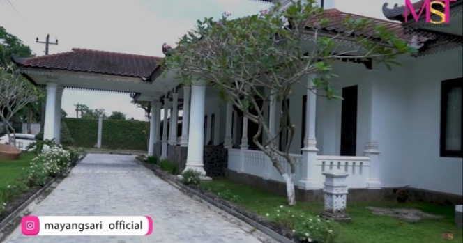 Bak Istana, 10 Potret Rumah Mayangsari di Purwokerto yang Super Mewah hingga Pelihara Rusa!