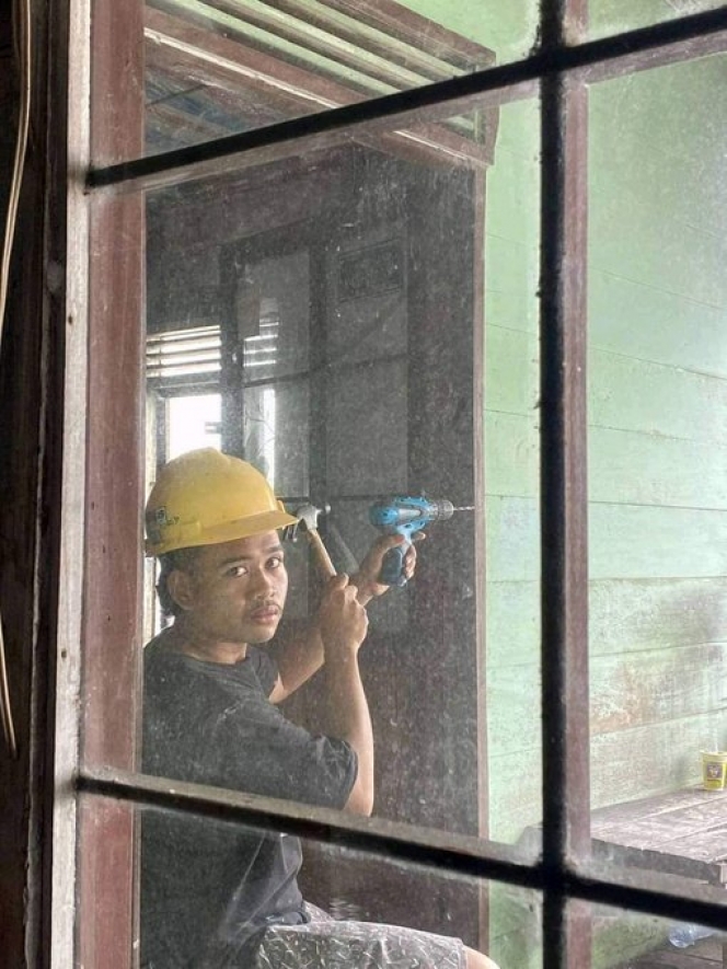 12 Momen Kuli Bangunan Hilang Fokus, Siap-siap Dimarahi Mandor nih!
