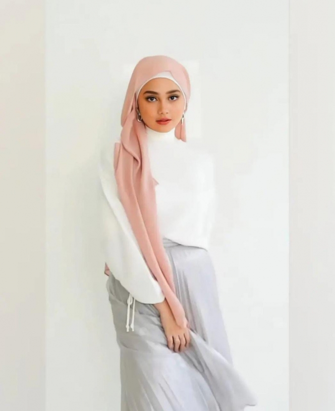 Ini Potret Syifa Hadju Saat Memakai Hijab, Terlihat Makin Cantik Bak Bidadari Surga