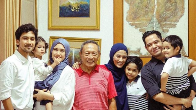 Potret Buka Bersama Keluarga Besar Alyssa Soebandono, Tetap Harmonis Meski Sang Kakak Beda Keyakinan