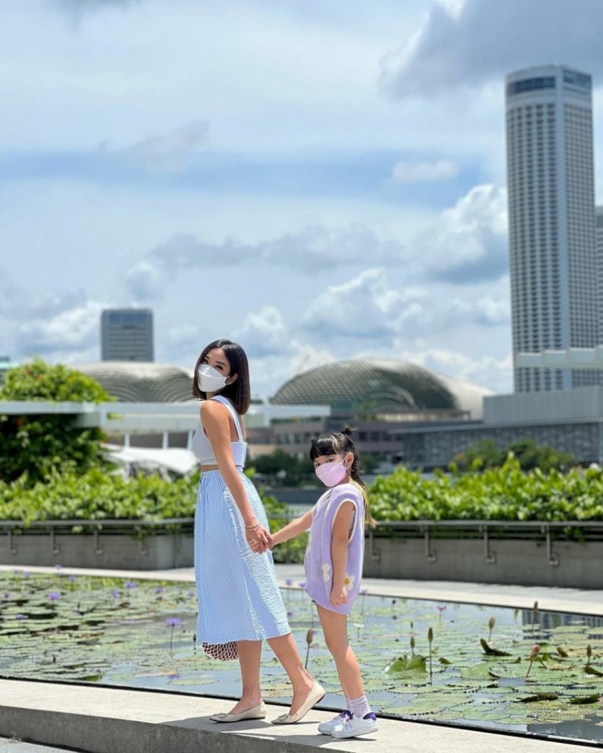 10 Potret Keseruan Momen Liburan Gisella Anastasia dang Gempi ke Singapura, Hingga Tak Sengaja Ketemu Arsy