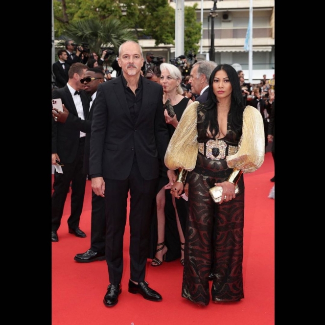 Sama-Sama Hadiri Cannes Film Festival, Ini Adu Gaya Raline Shah VS Anggun C Sasmi