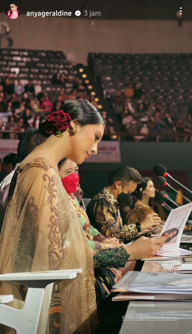 Potret Anya Geraldine Saat Jadi Juri Puteri Indonesia 2022, Tuai Kontroversi Warganet