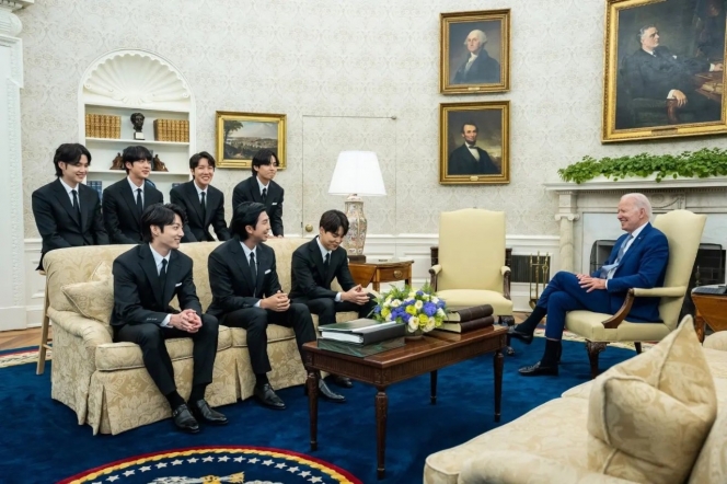 10 Potret BTS Sambangi White House, Ngobrol Akrab dengan Presiden Joe Biden