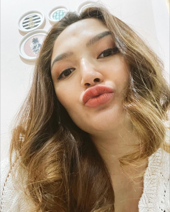 Lagi Syantik, Ini Deretan Potret Siti Badriah Cantik Natural dengan Make Up Selfie Tuai Pujian Netizen