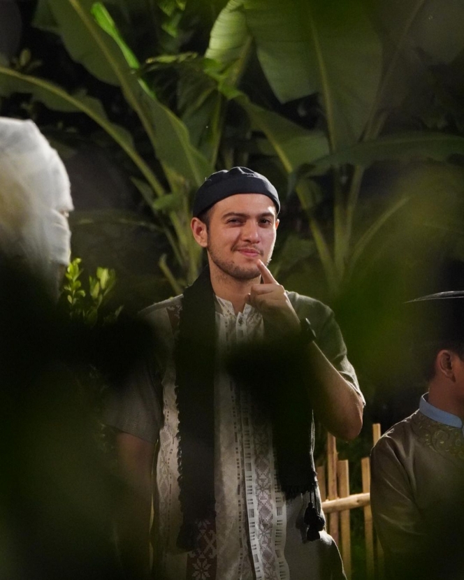 10 Potret Aktor Indonesia Keturunan Timur Tengah, Pancarkan Aura Bak Pangeran Negeri 1001 Malam