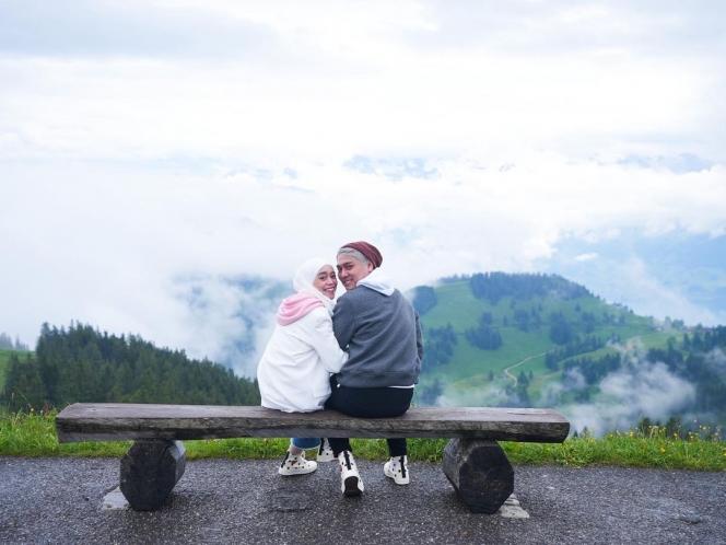 Bak Pasangan ABG, Ini Momen Liburan Rizky Billar dan Lesti Kejora di Swiss