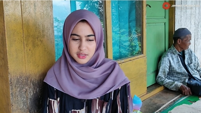 Sederet Potret Gadis Keturunan Palestina Tinggal di Gubuk Reyot Sukabumi, Parasnya Cantik Bak Bidadari