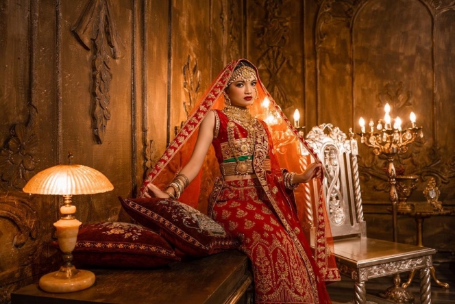 Ini Pesona Ratu Sofya Lakukan Pemotretan dengan Baju Tradisional India, Aura Bintang Bollywood-nya Terpancar!