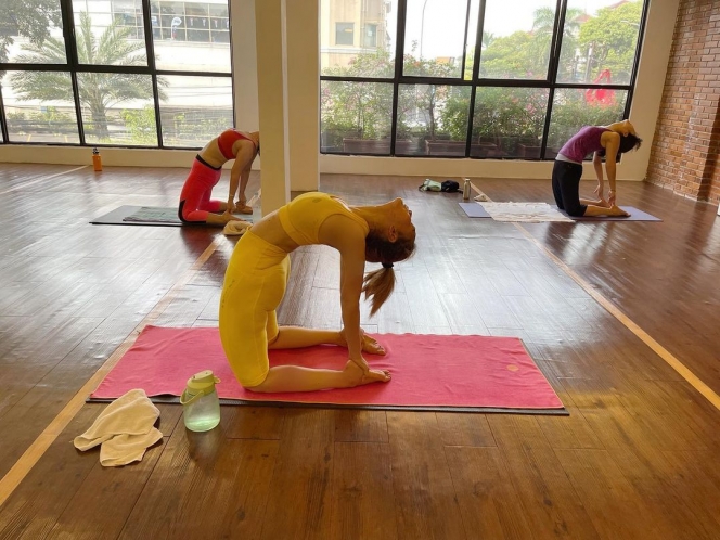 Lentur Banget, Ini Potret Terbaru Inul Daratista Saat Latihan Yoga
