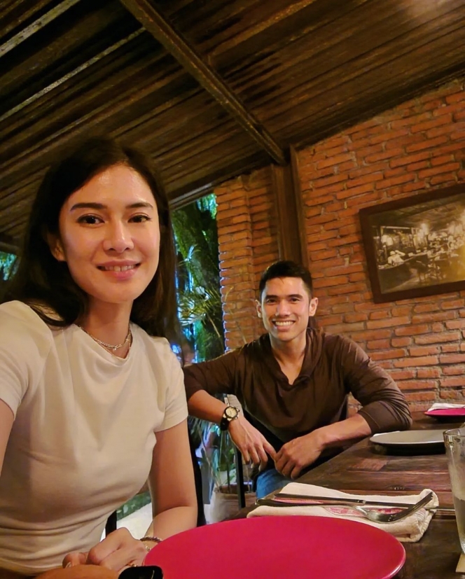 Potret Keseruan Dian Sastro dan Suami Liburan Berduaan di Resort, Serasa Kembali Honeymoon