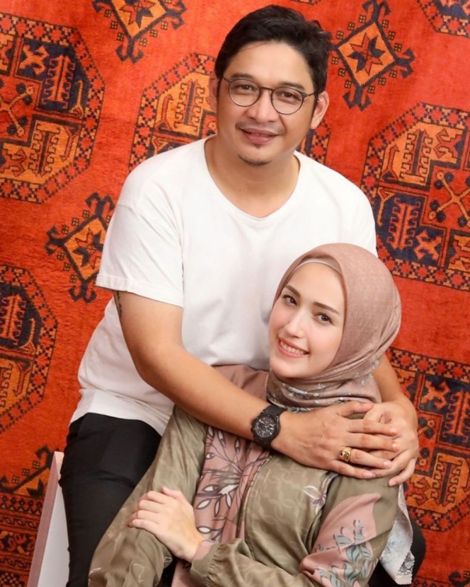 10 Artis Indonesia Menikah dengan Orang Punya Garis Keturunan Bugis