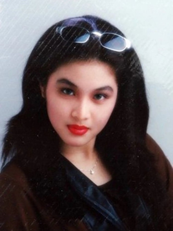 11 Potret Transformasi Sandra Dewi yang Disebut Seperti Vampire Karena Kecantikannya Tak Pudar