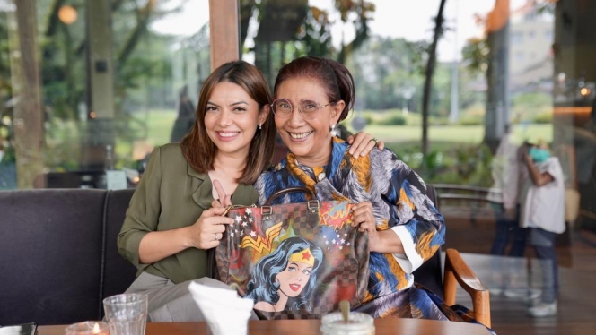 Potret Kebersamaan Najwa Shihab dan Susi Pudjiastuti, 2 Wonderwoman Makan Siang Bareng