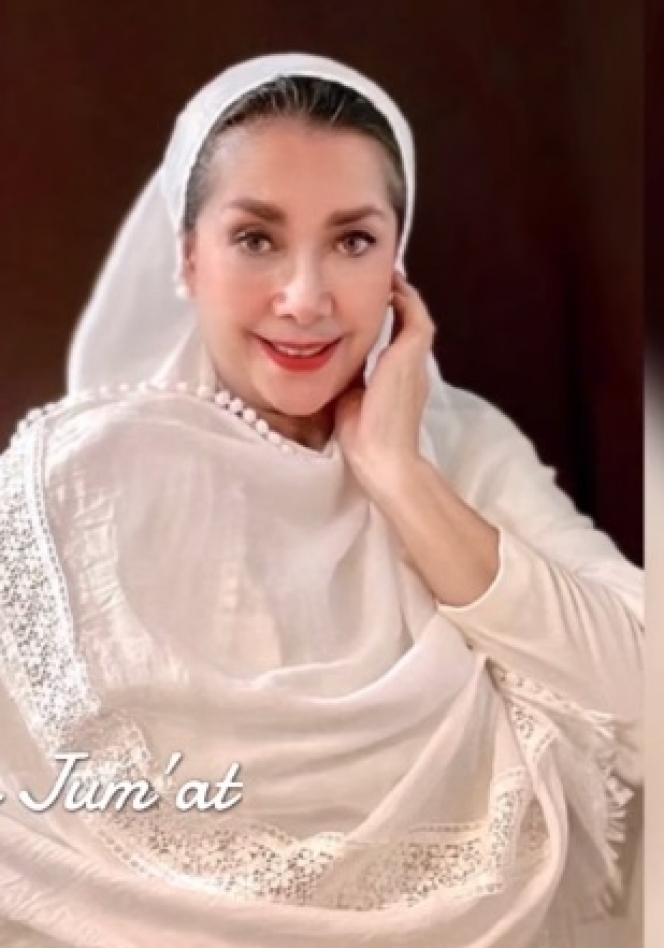 Potret Terbaru Aktris Senior Widyawati yang Tetap Memukau di Usia 72 Tahun, Cantiknya Awet Banget Sejak Muda!