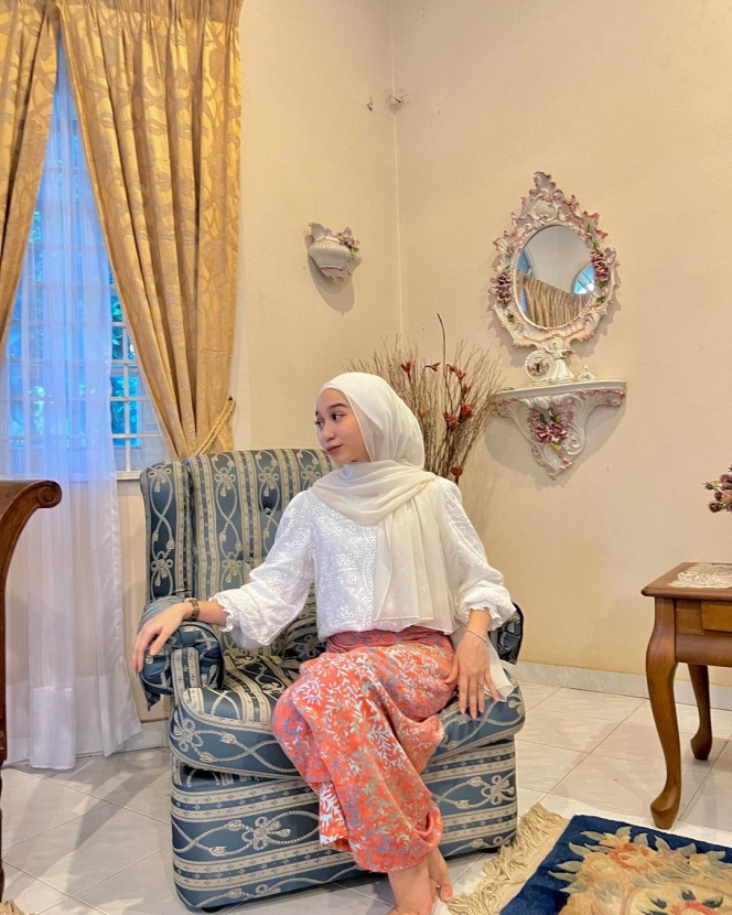 Potret Nuha Bahrin Penyanyi Lagu Casablanca Asal Malaysia yang Sedang Viral di TikTok