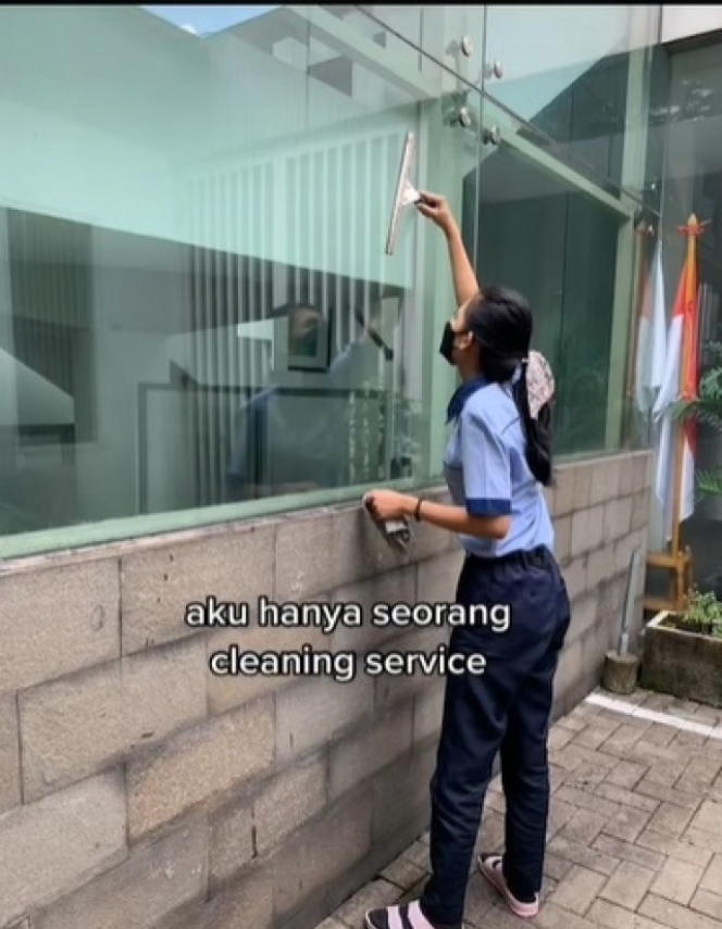 10 Potret Nissya Hatala, Cleaning Service Cantik yang Disebut Lebih Cocok Jadi Model