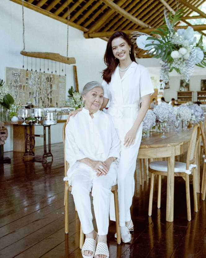 12 Potret Kedekatan Raline Shah dan Sang Nenek, Mirip Keluarga Konglomerat di Crazy Rich Asian