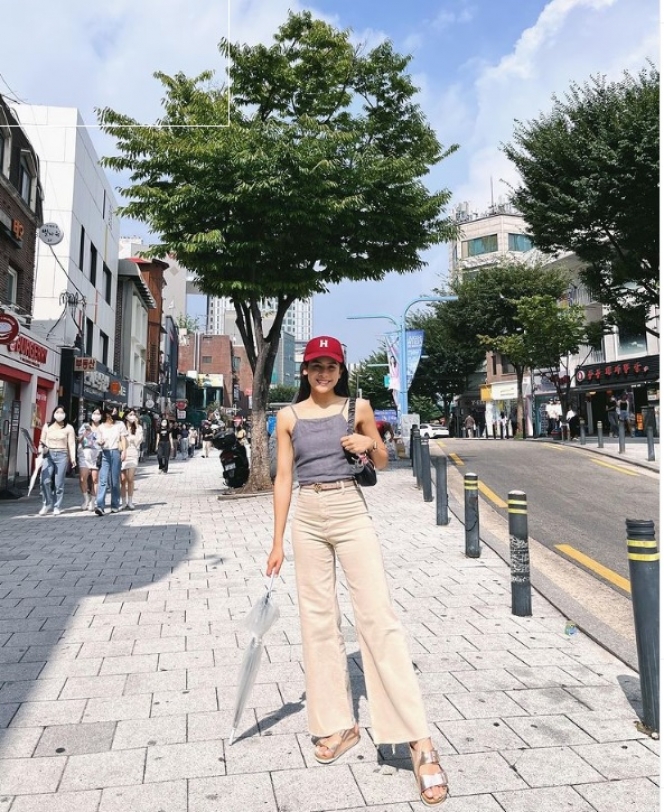 Antar Suami Pulang Kampung, Ini Potret Maudy Ayunda Jalan-Jalan ke Korea Selatan