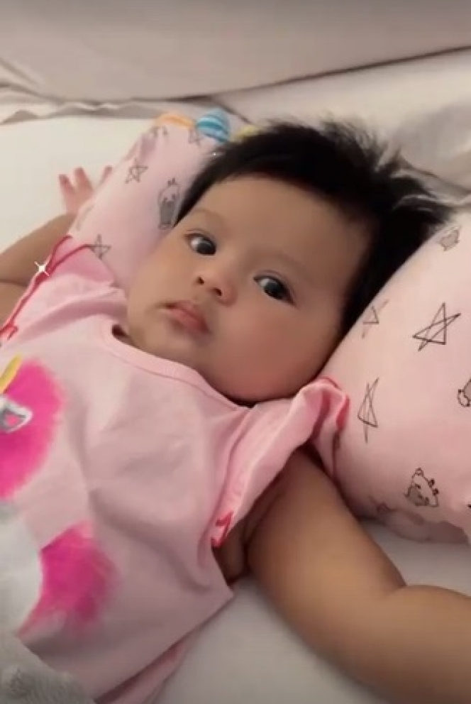 Genap 5 Bulan, Ini Potret Baby Ameena yang Makin Gemol Super Bulat dan Gemesin Abis