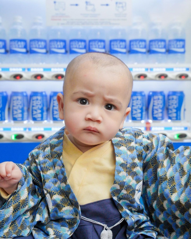 Masih Bayi tapi Sudah Kerja Keras, Ini 7 Potret Rayyanza yang Jadi Bintang Iklan Makanan sampai Produk Bayi