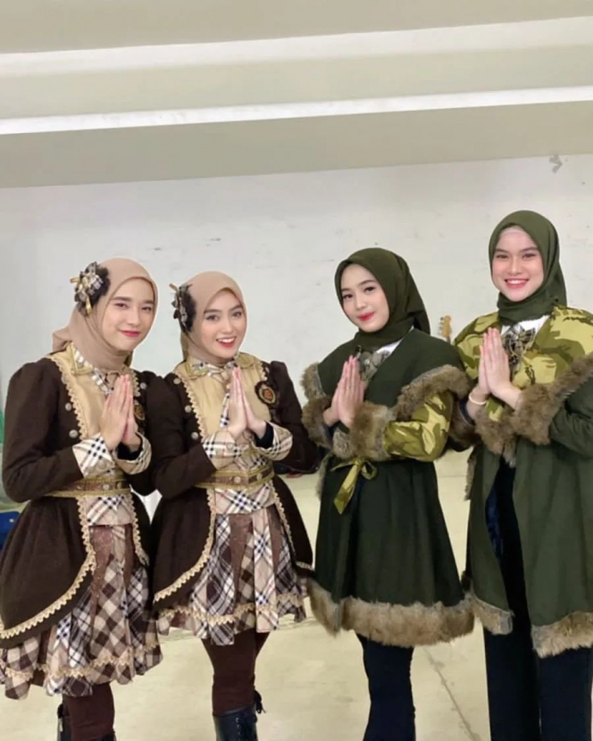 8 Potret Nabilah Ayu dan Eks Member JKT48 yang Berhijab Saat Konser Anniversay ke-10, Padukan Baju Perfom dan Jilbab yang Eyecatching!