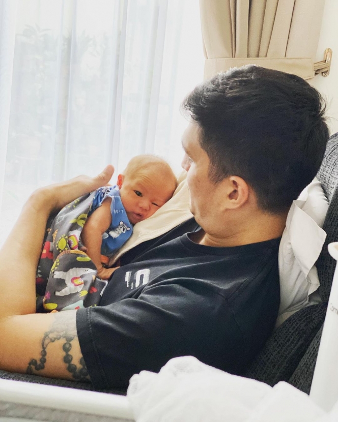 10 Potret Baby Archie Anak Marcel Chandrawinata, Sudah Ganteng dan Gemoy Sejak Bayi