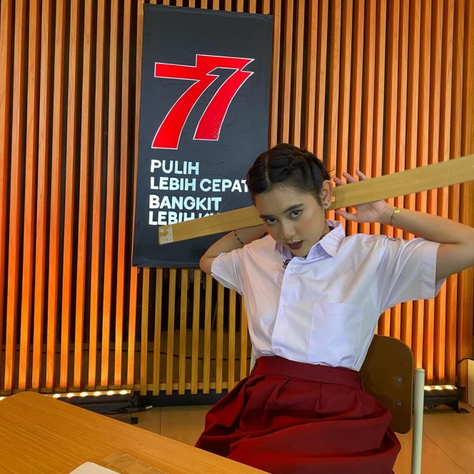 Rayakan Kemerdekaan Indonesia, Ini 11 Selebriti yang Tampil Cantik dengan Outfit Serba Merah Putih