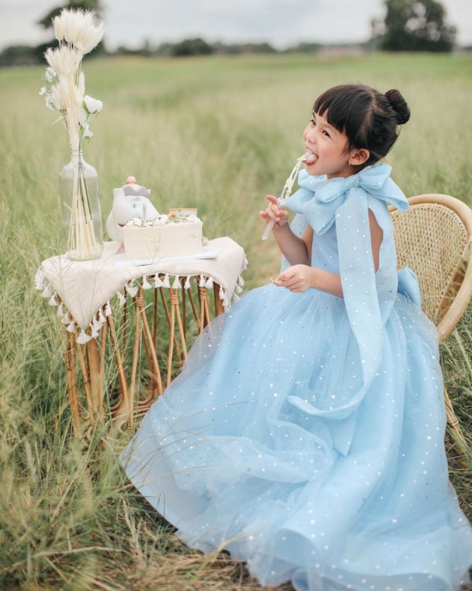 10 Potret Nastusha Anak Chelsea Olivia yang Kini Berusia 6 Tahun, Makin Cantik dan Mirip Sang Mama!