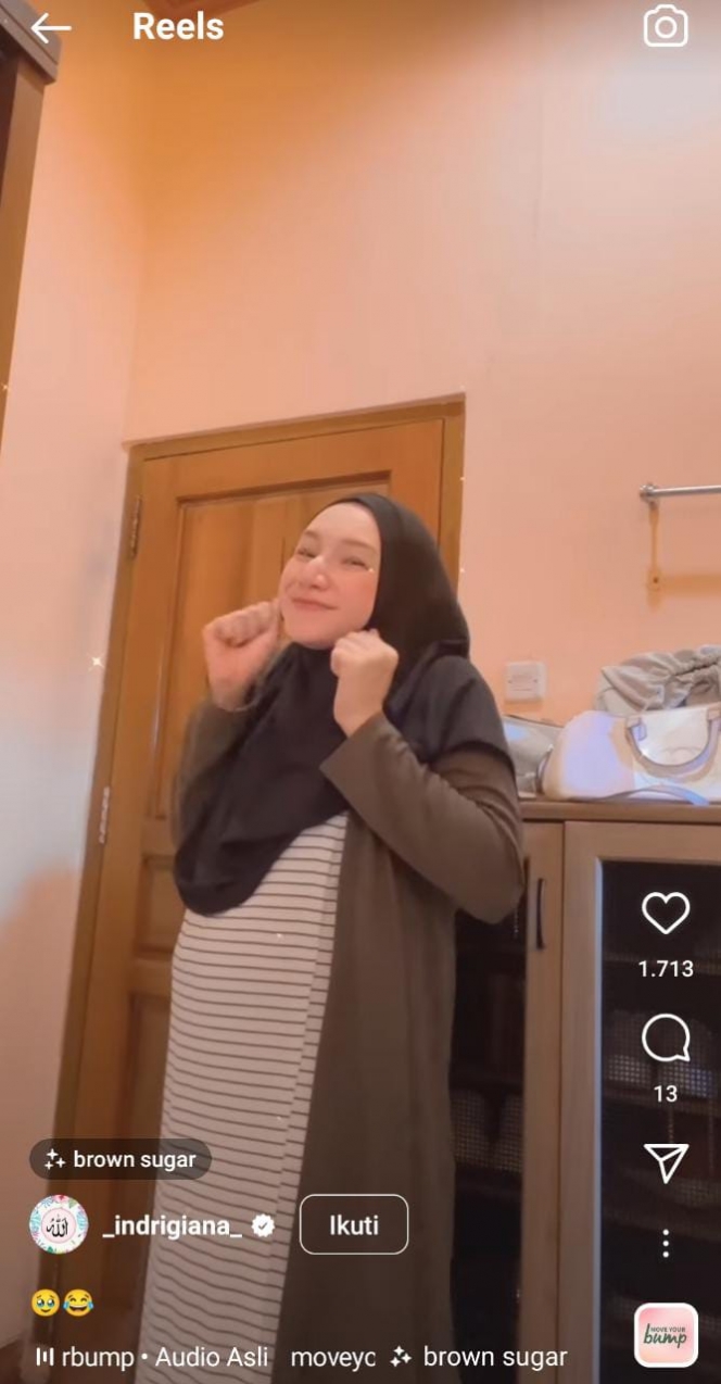 Hamil Anak Kembar, Ini Potret Cantik Indri Giana Istri Ustaz Riza Muhammad Saat Pamer Baby Bump