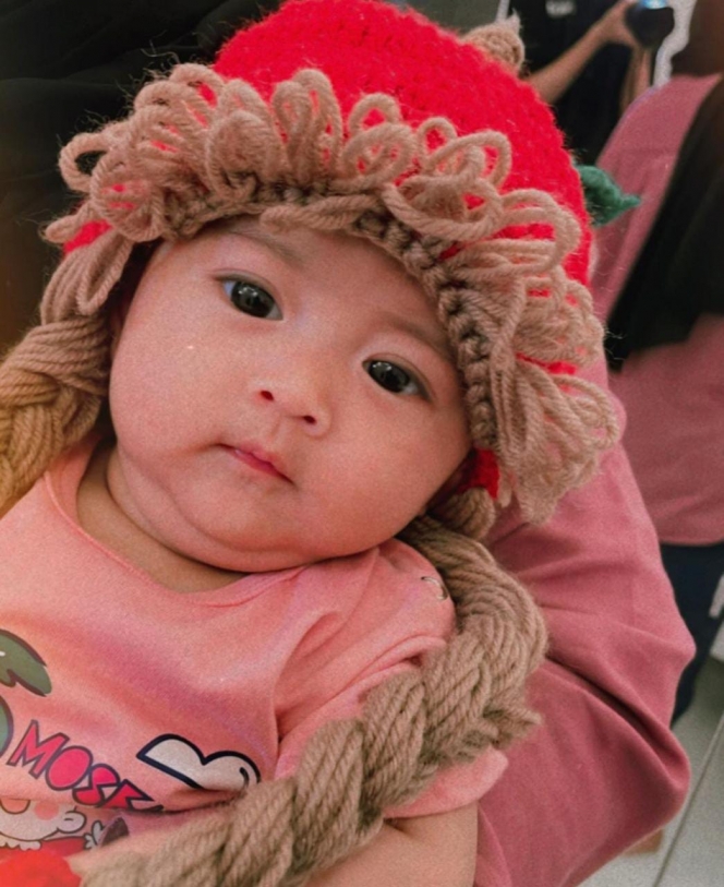 Ini Potret Gemoy Baby Moana Dipakaikan Wig, Teuku Ryan Sampai Gak Mengenali!