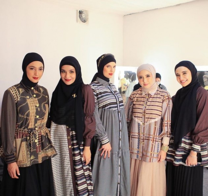 10 Pesona Nabila Syakieb Berhijab di Event Fashion Zaskia SUngkar, Tuai Pujian Disbeut Bak Barbie Arab
